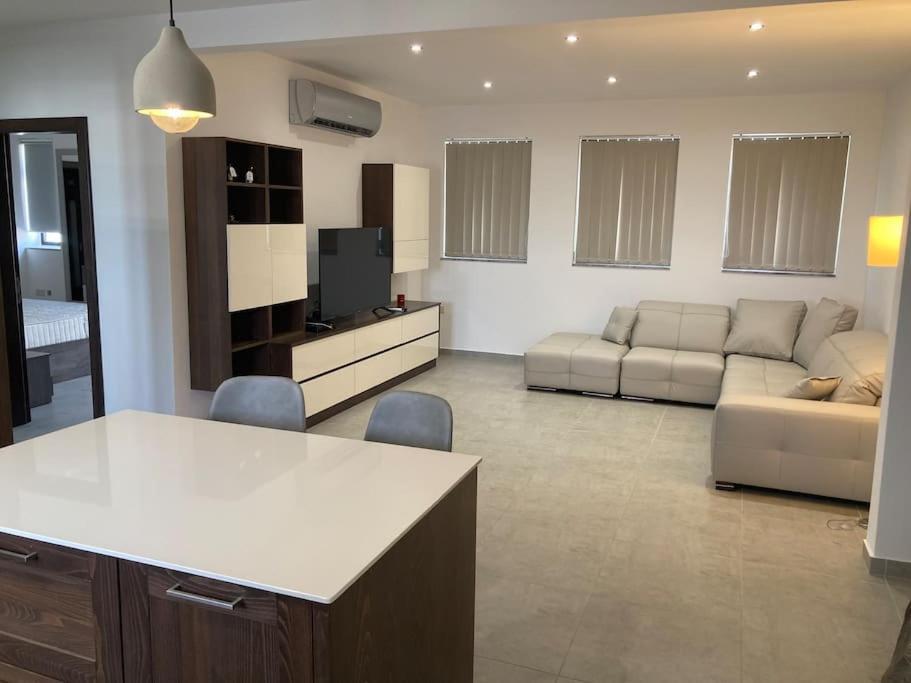 شقة Elegant Maisonette In Malta By Assetflow Pro مارساسكالا المظهر الخارجي الصورة